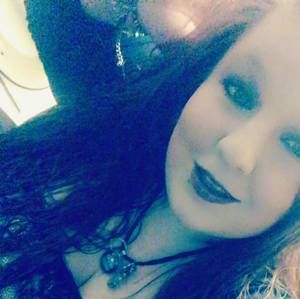 Meet your Posher, Hayley